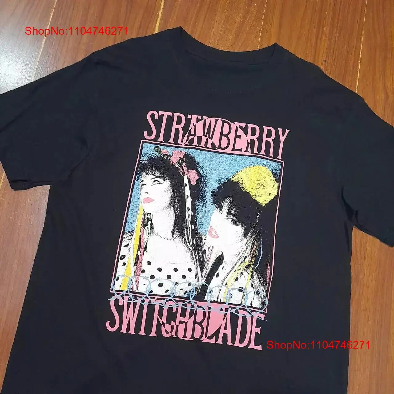 Vintage Fashion Jersey - خمر الفراولة SWITCHBLADE تي شيرت قصير