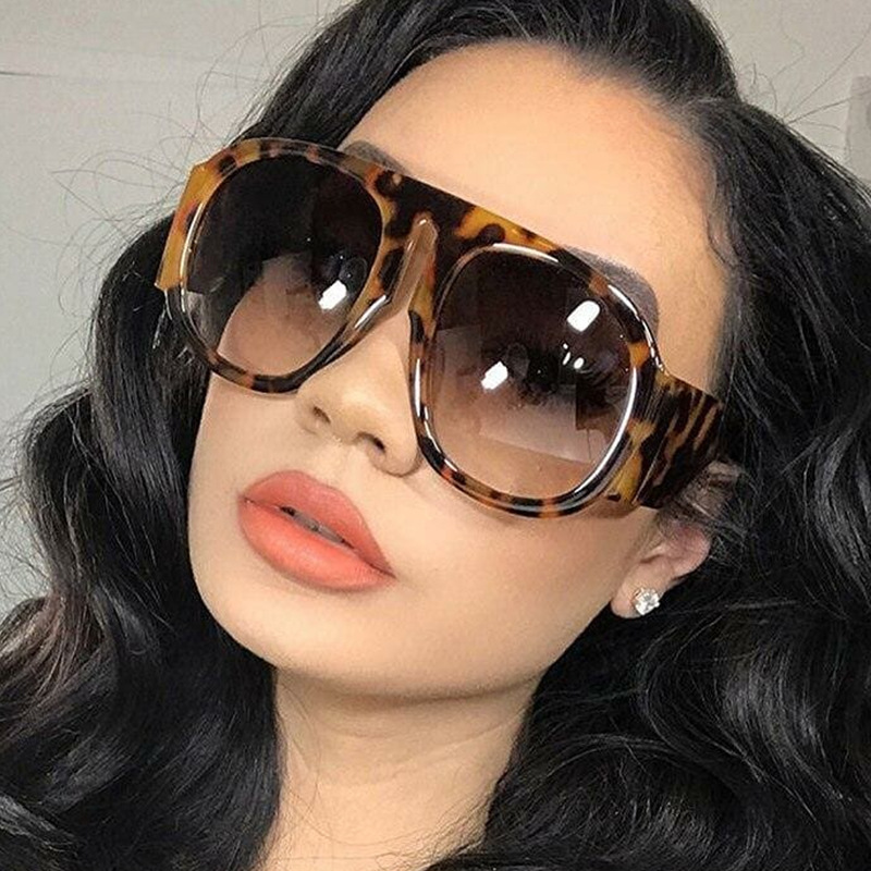 نظارات شمسية فاخرة بتصميم كلاس - مراجعة Vintage Fashion Enthusiasts وسعره